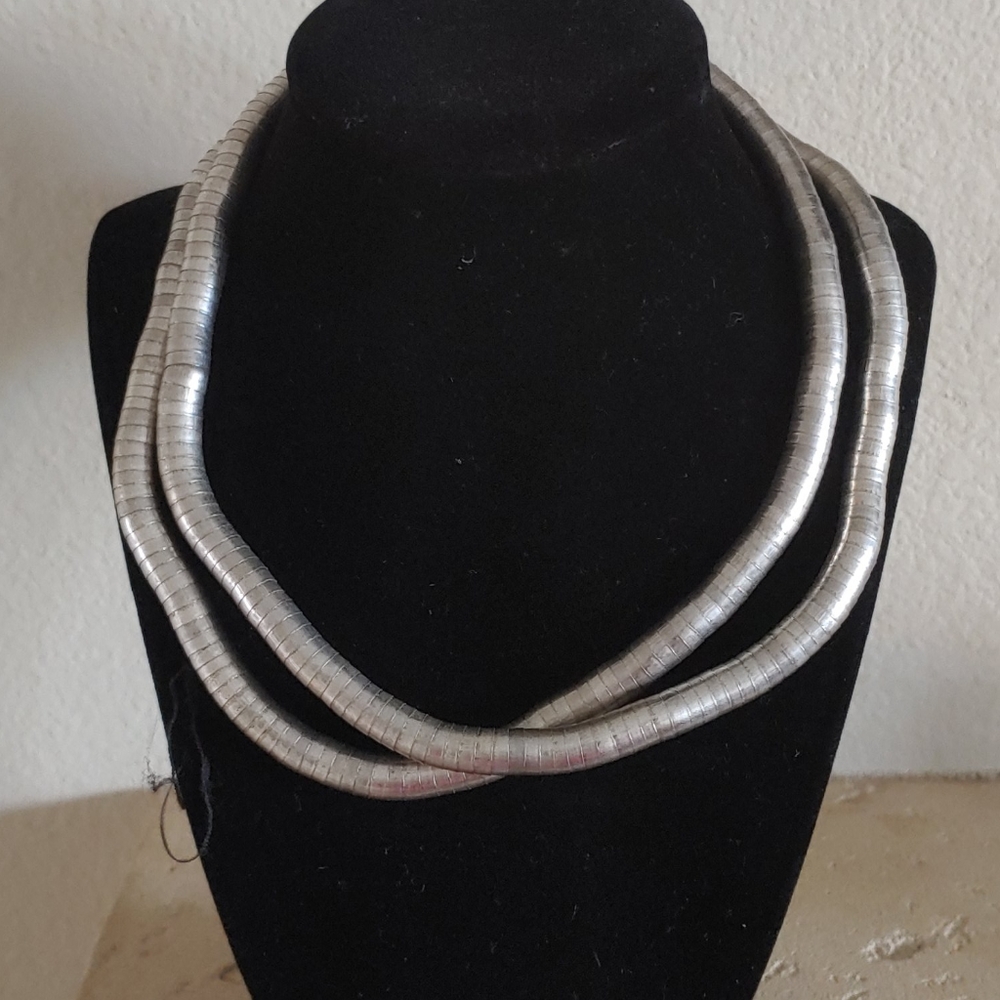 Necklace or braclet